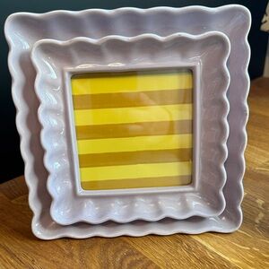 Anthropologie PHILIPPA SCALLOPED CERAMIC PHOTO FRAME